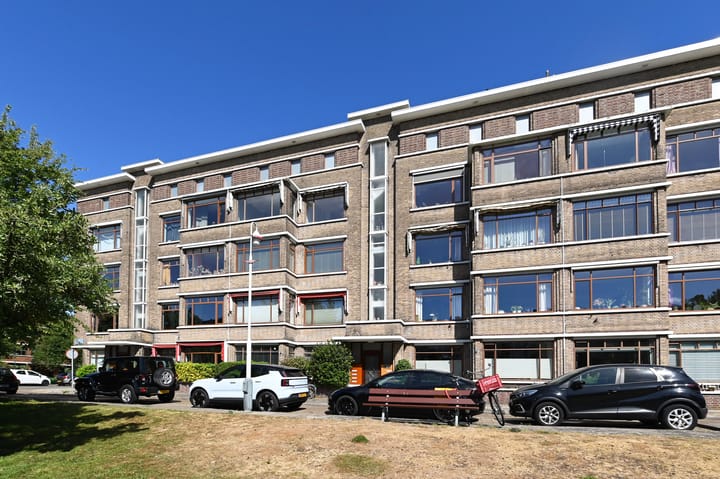 Laan van Meerdervoort 1213 in 's-Gravenhage foto