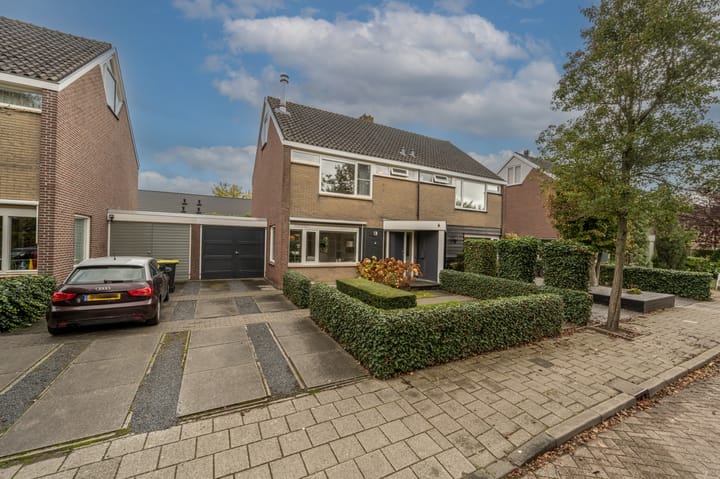 Laan van Moerkerken 72 in Mijnsheerenland foto