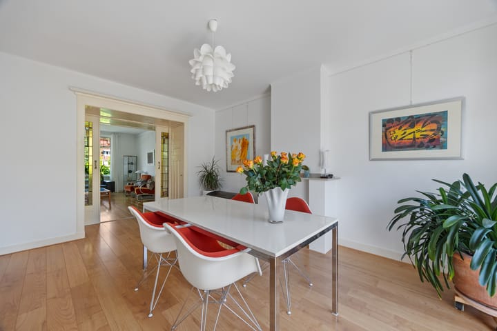 Laan van Nieuw Oosteinde 380 in Voorburg foto