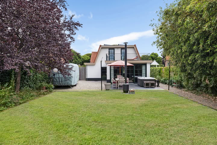 Laan van Niftarlake 43 in Tienhoven