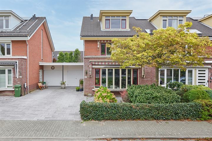 Laan van Norma 107 in Nieuw-Vennep foto