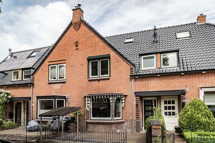 Laan van Rozenburg 32 in Heemstede foto