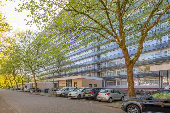Laan van Vollenhove 2637 in Zeist foto