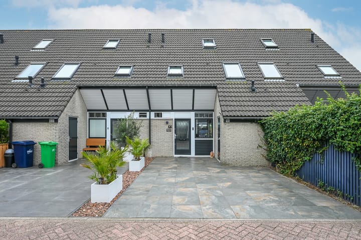 Laan van Vredestein 46 in 's-Gravenhage foto