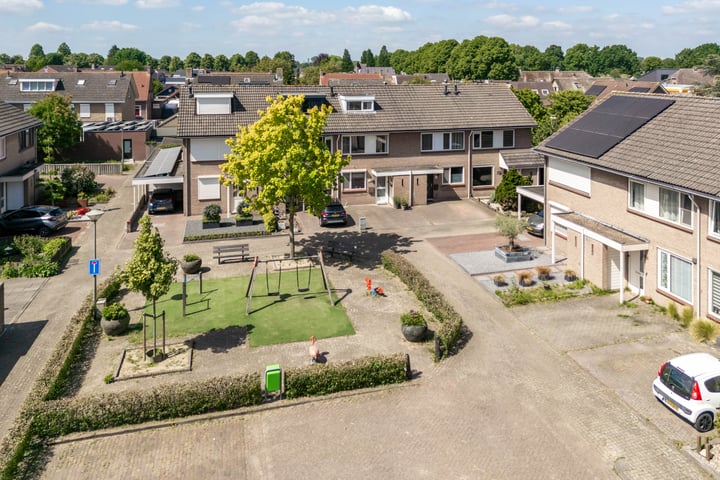 Laanderhof 24 in Berghem foto