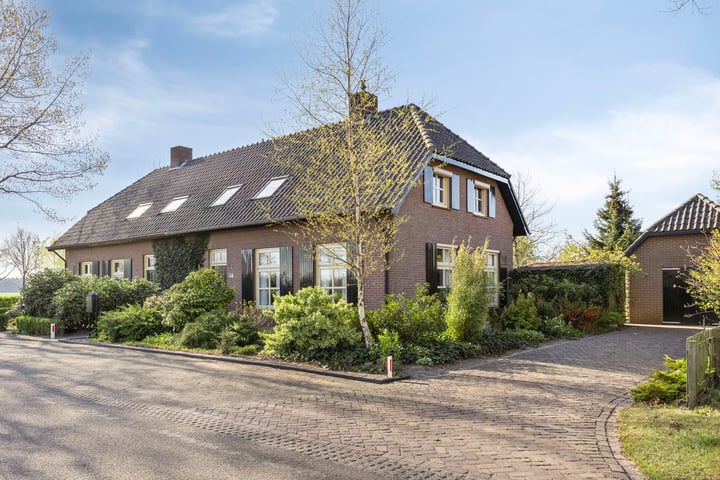 Laar 48 in Berlicum foto