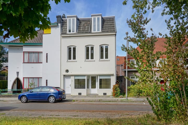 Lage Kanaaldijk 46 in Maastricht