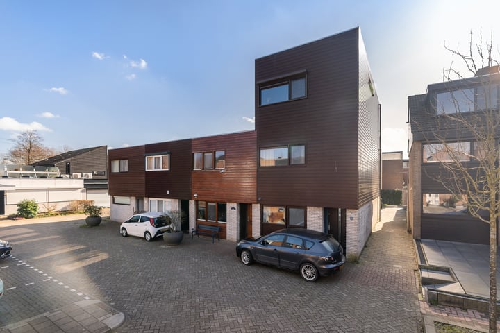 Lahndal 14 in Capelle aan den IJssel foto