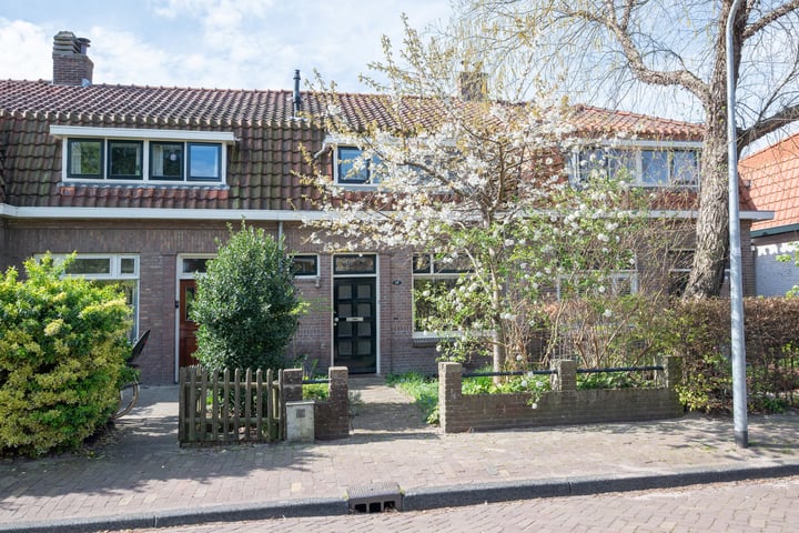 Lambrecht van Dalelaan 14 in Haarlem