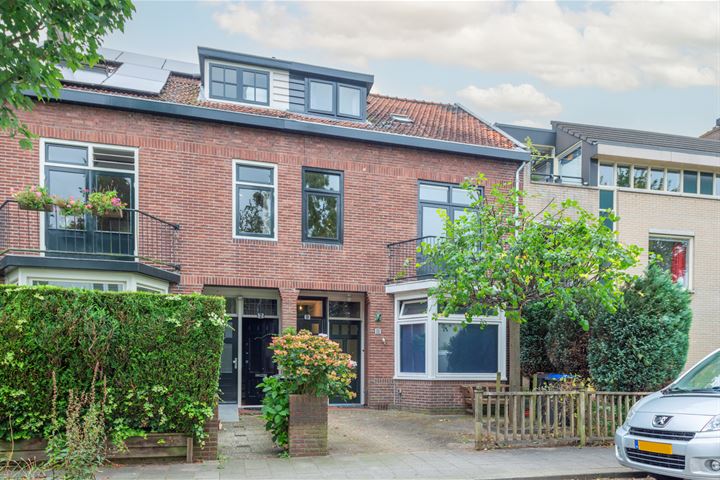 Lammert Majoorlaan 9 in Bussum foto