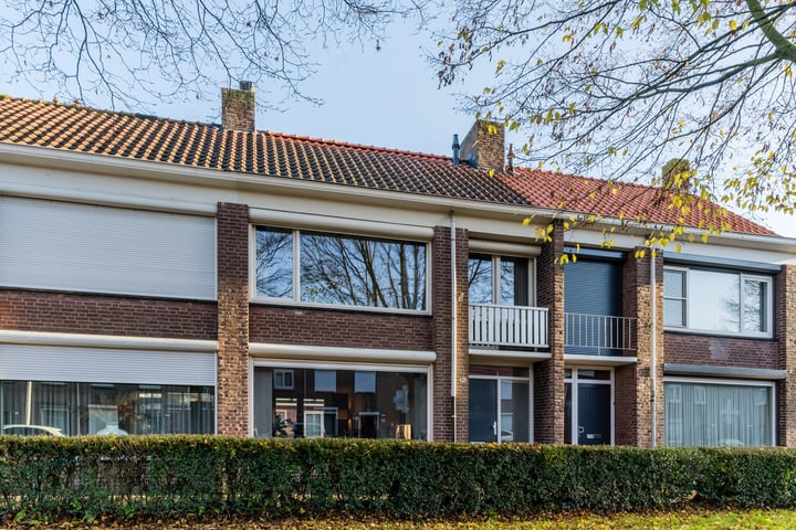 Landbouwstraat 18 in Tilburg foto