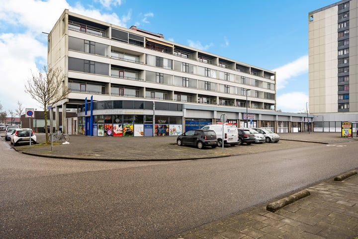 Landschaplaan 110 in Emmen foto