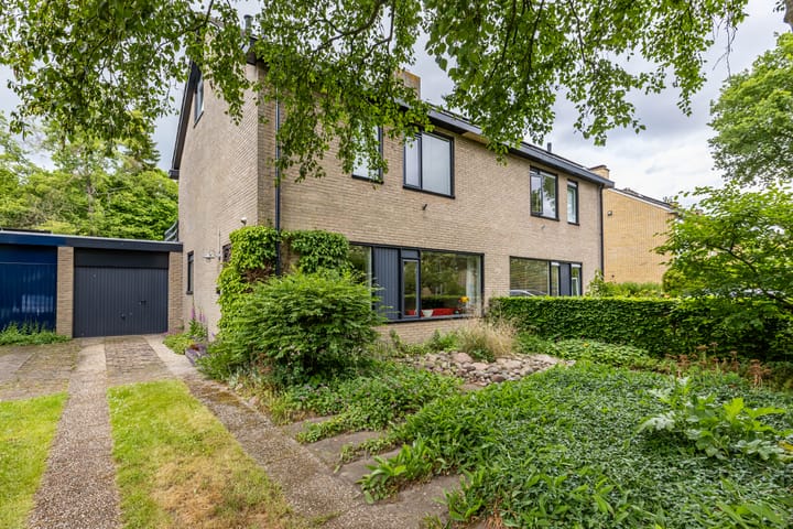 Landsteinerweg 23 in Eelde foto