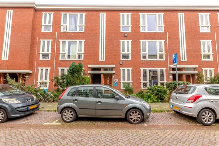 Landstraat 5a in Groningen foto