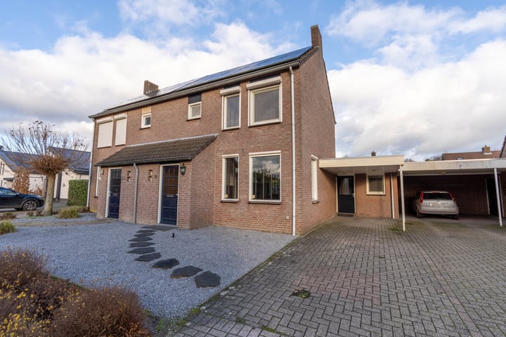 Lange Akker 18 in Overloon foto