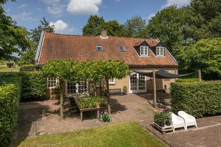 Foto van woning Lange Brugstraat 136, Etten-Leur