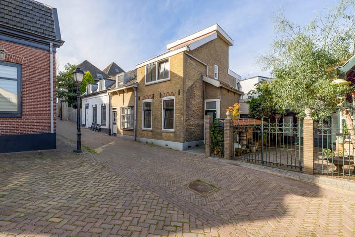 Lange Stoep 5 in Lekkerkerk foto