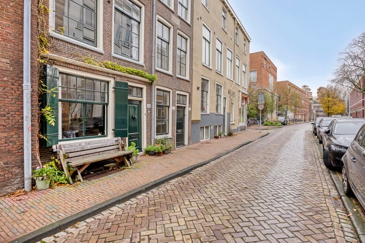 Langebrug 52 in Leiden