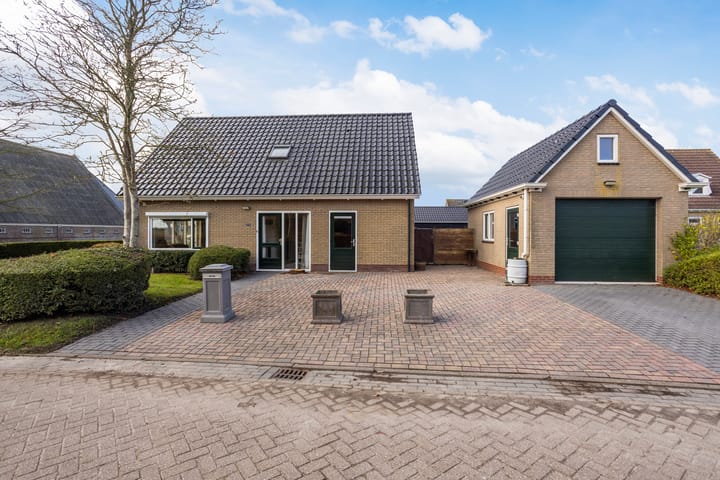 Langedyk 25 in Alde Leie