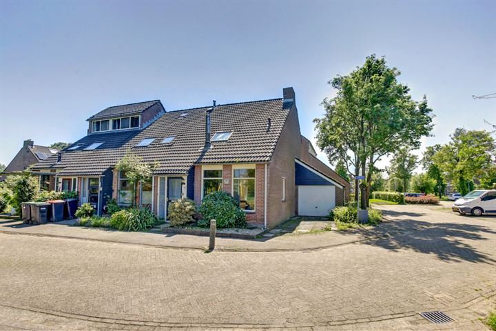Langeland 16 in Midwoud foto