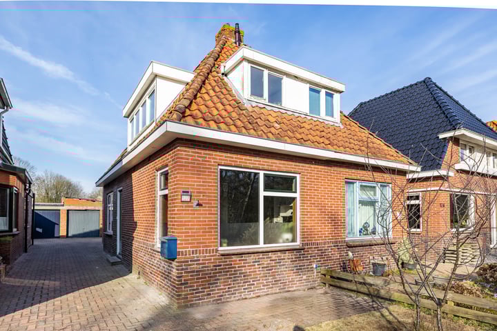 Langeleegte 127 in Veendam foto