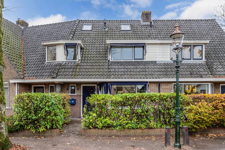 Langestraat 32 in Huizen foto