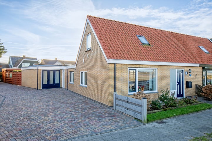 Langeveldstraat 19 in De Cocksdorp foto