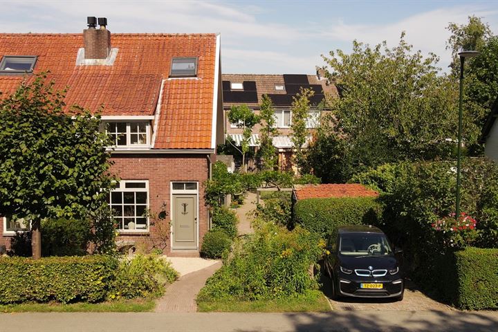 Langeweg 12 in Schelluinen foto