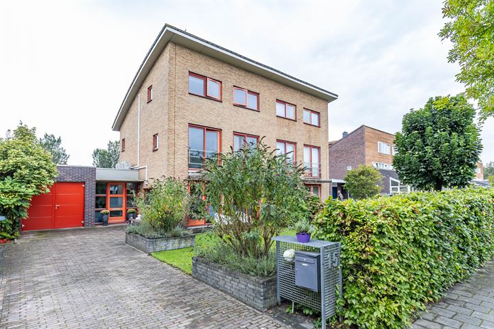 Langewoldlaan 15 in Groningen foto