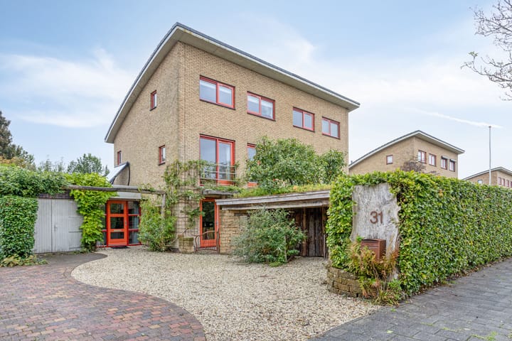 Langewoldlaan 31 in Groningen foto