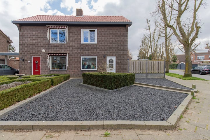 Langhaagweg 47 in Stein foto