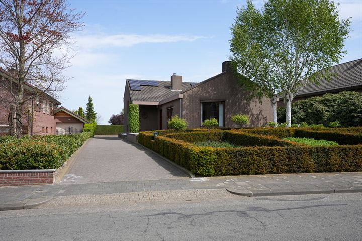 Langstraat 72 in Schimmert foto
