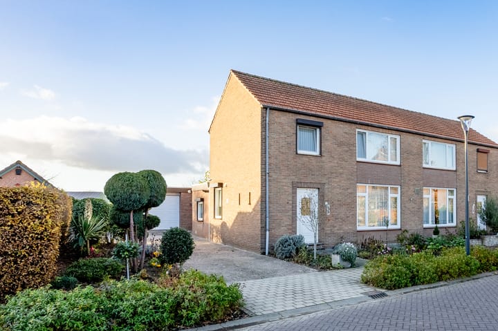 Langstraat 9 in Blitterswijck foto