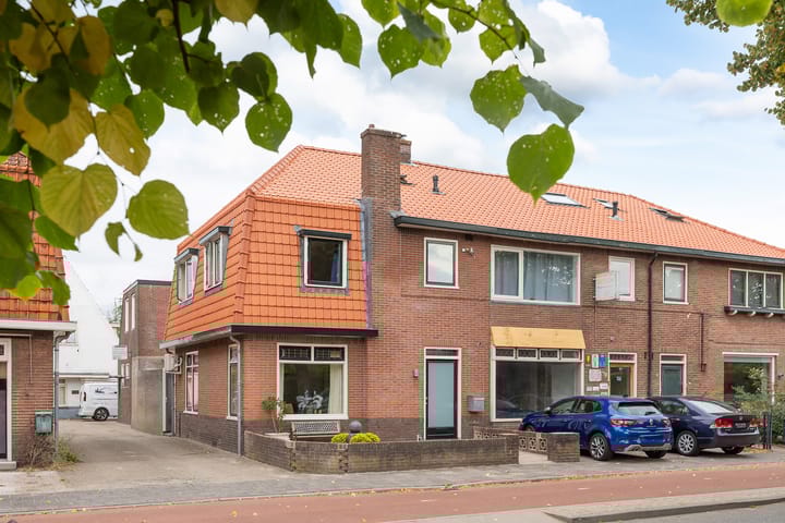 Larenseweg 185 in Hilversum foto