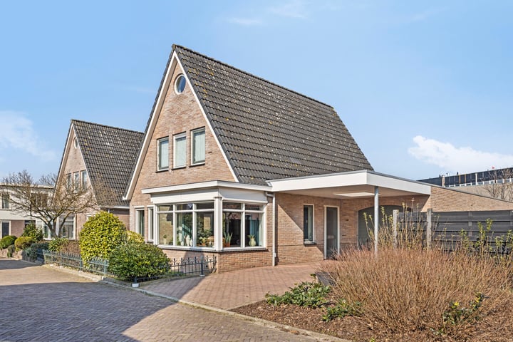 Larenseweg 5 in Holten foto