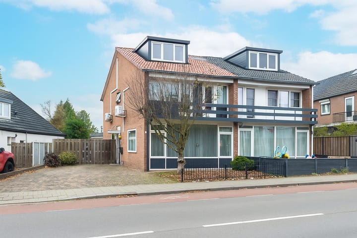 Larensteinselaan 4 in Velp