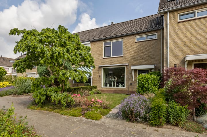 Larikslaan 18 in Sleeuwijk foto