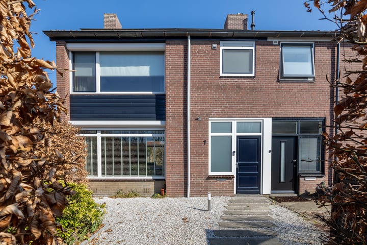 Lariksstraat 1 in Dorst foto