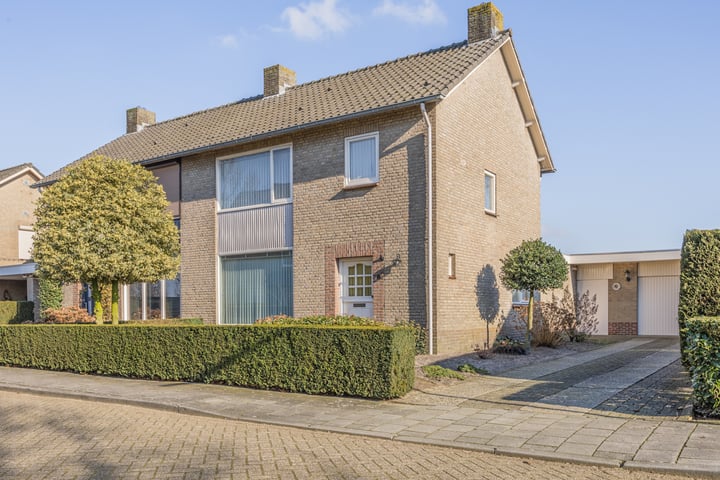 Lariksweg 8 in Langenboom foto