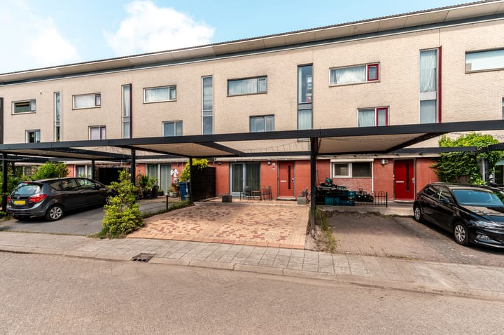 Lastdragerstraat 61 in Almere foto