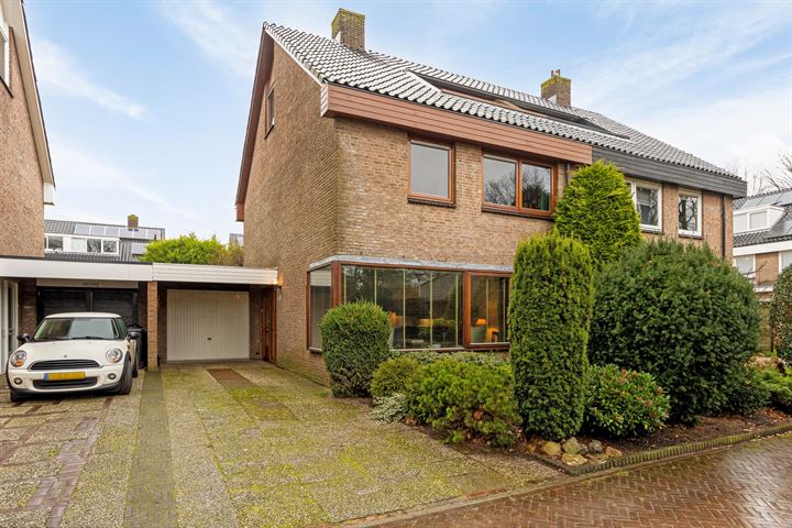 Laurierlaan 4 in Zwolle foto