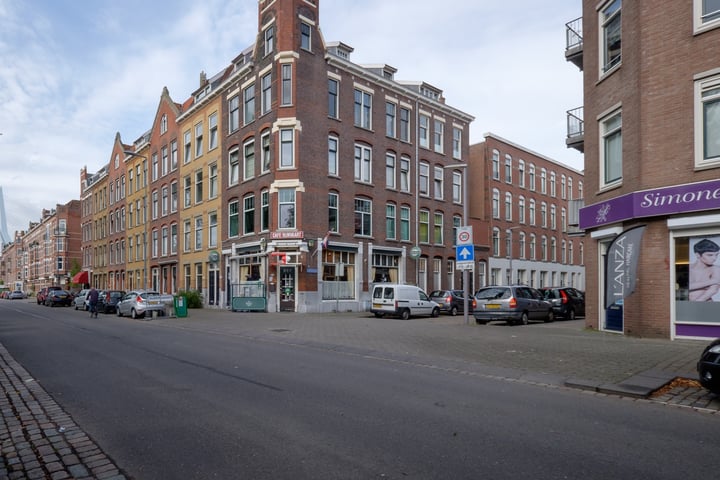 Laurierstraat 19-02 in Rotterdam foto