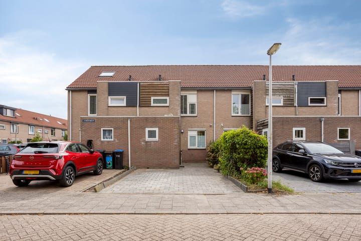 Lauwersmeer 207 in Purmerend foto