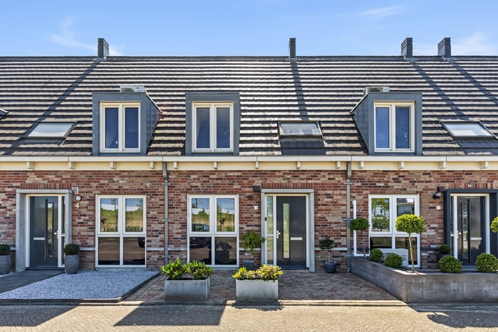Lazuursteen 3 in Houten foto