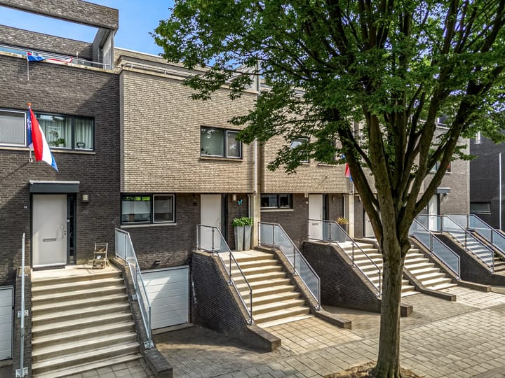 Le Bron de Vexelastraat 30 in Roermond