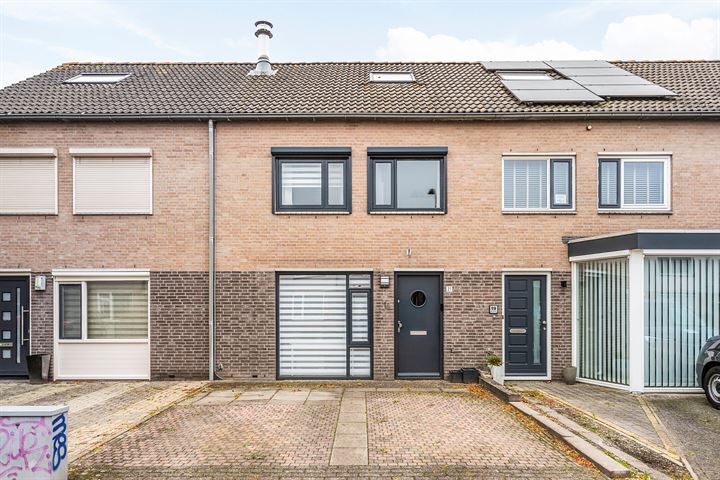 Ledeackerstraat 21 in Tilburg foto