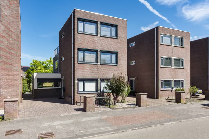 Leegeweg 1-11 in Groningen
