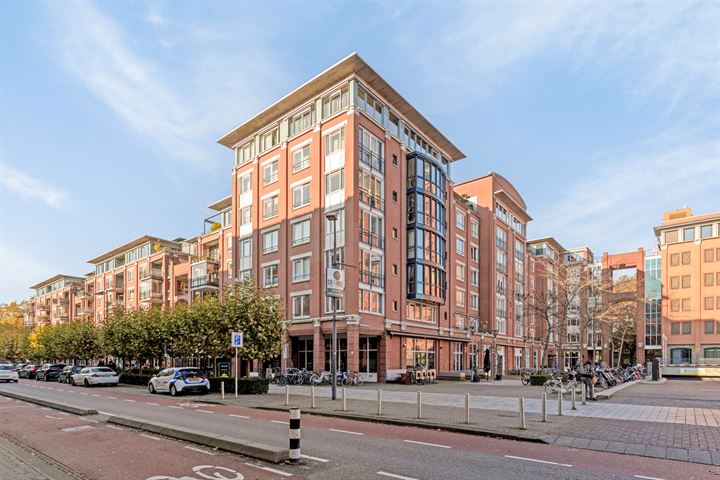 Leeghwaterlaan 27 in 's-Hertogenbosch foto