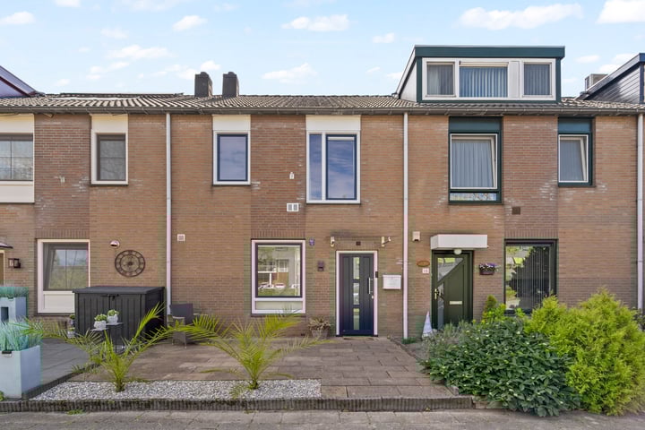 Leekstermeer 14 in Rotterdam foto