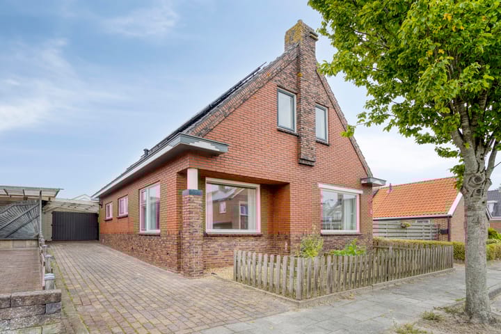 Leensterweg 4 in Kloosterburen